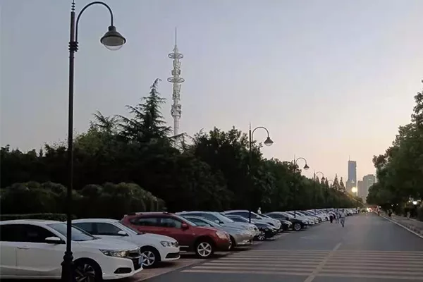 漢口江灘停車系統_充電樁正在規劃中(圖2) 漢口江灘停車系統_充電樁正在規劃中(圖2)