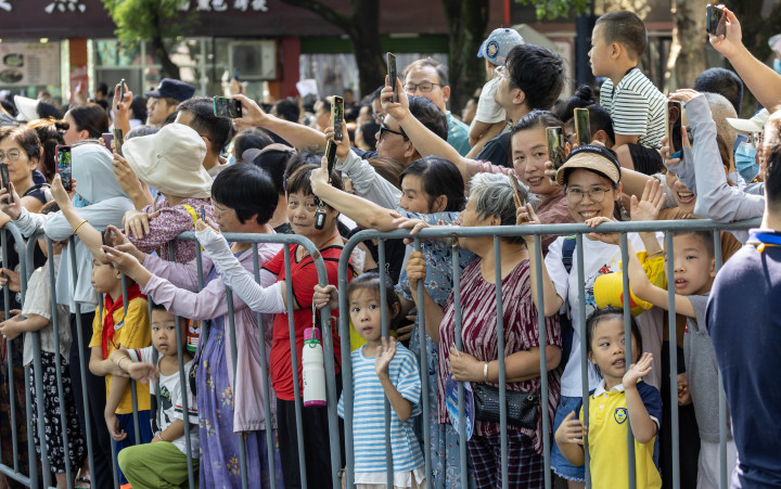 從古城到新城 杭州第19屆亞洲運動會火炬?zhèn)鬟f紹興站順利完成(圖3)