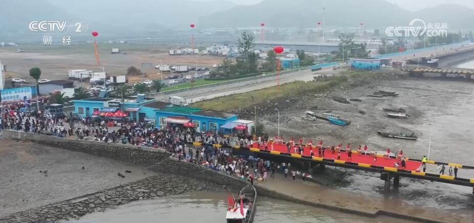 開漁啦！萬舸爭流競出海 魚肥蟹美慶豐收(圖1)