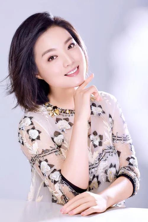 告別儀式合影曝光，李雙江白雪董文華神情嚴肅，黃宏笑容惹爭議(圖11)