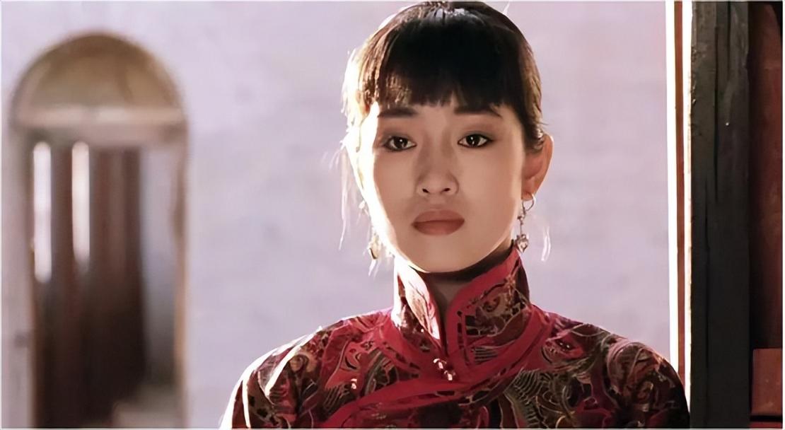 鞏俐陪馬克龍訪華，多重身份引發網友熱議，她身上的秘密藏不住了(圖4)