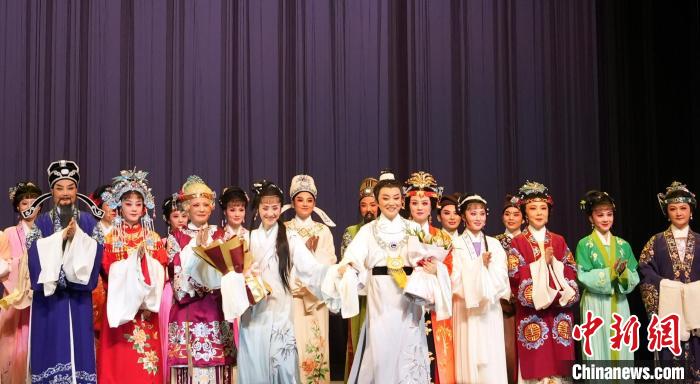 尹派經典越劇《紅樓夢》赴尹桂芳故鄉獻演(圖1) 尹派經典越劇《紅樓夢》赴尹桂芳故鄉獻演(圖1)