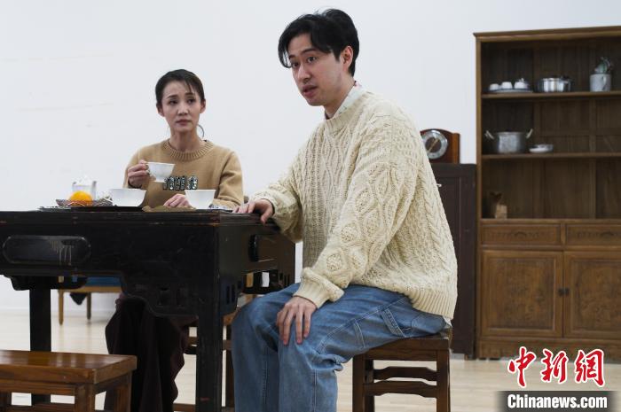 “上海閑話”版舞臺劇《長恨歌》首次公開排練現場(圖12) “上海閑話”版舞臺劇《長恨歌》首次公開排練現場(圖12)