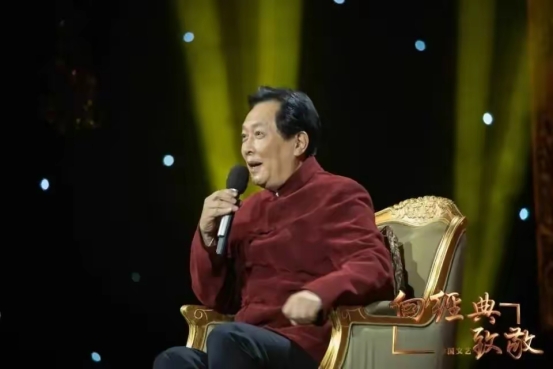 導演胡玫做客《中國文藝》 與眾明星揭秘影視背后心酸(圖4)