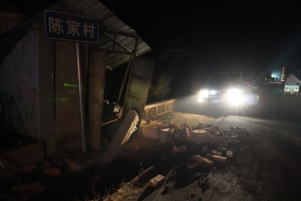 來自積石山地震災區的最新報道丨每一縷光線，都是希望(圖1)
