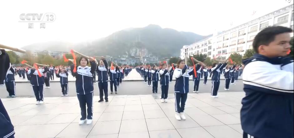 用心辦教育 寫好“民生答卷” 托起百姓“穩(wěn)穩(wěn)的幸?！?/></a>          <h3><a href=