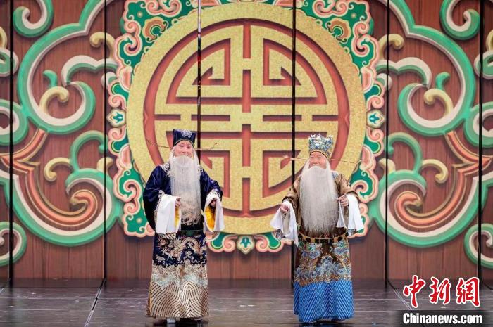 中央廣播電視總臺《2024年春節(jié)聯(lián)歡晚會》完成第四次彩排(圖3)