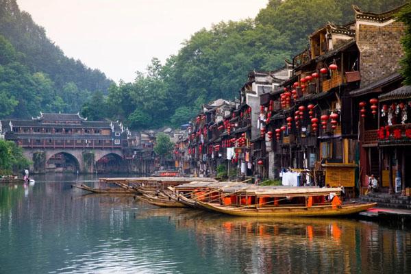2024鳳凰古鎮(zhèn)最新開放時間