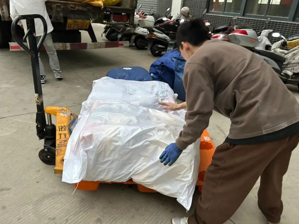 【愛心接力 秉承使命】嗨玩購集團(tuán)助力河南全省“新年穿新衣”困境兒童幫扶公益活動(dòng)(圖6) IMG_261