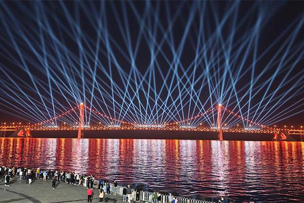大連星海灣大橋燈光秀時(shí)間2024