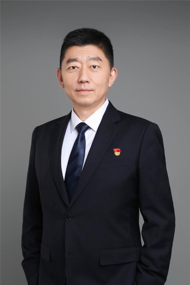 揚子江藥業集團徐浩宇獲得“2022-2023年度江蘇省優秀企業家”稱號