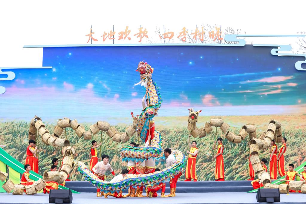 龍舞《龍騰盛世》。主辦方供圖 華龍網(wǎng)發(fā)
