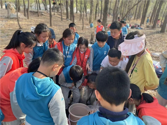 
			感受春日自然，探訪春日奧秘 ——北京市建華實驗學校三年級部春季研學課程
		(圖4)
