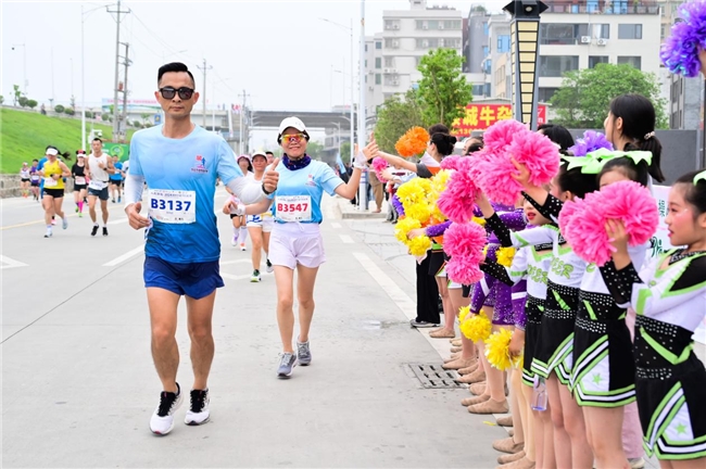 
			八千跑友共赴嶺東首邑！人民保險?2024潮州半程馬拉松賽精彩落幕
		(圖16)