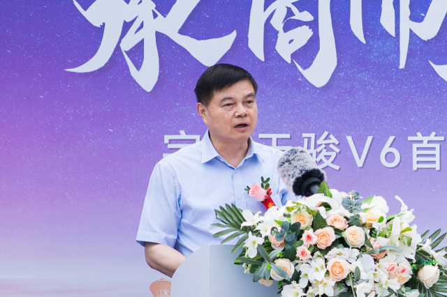 疆山如畫(huà)，駿馳天下！230輛宇通天駿V6大單批次交付新疆