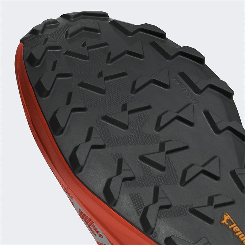 adidas TERREX發布新款越野競訓跑鞋  Agravic 3 大速恒星，競賽野訓，游刃有余