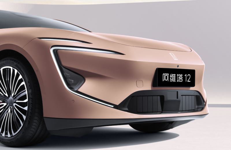 超快充+高安全，阿維塔12 2024款“面面俱到”(圖4)