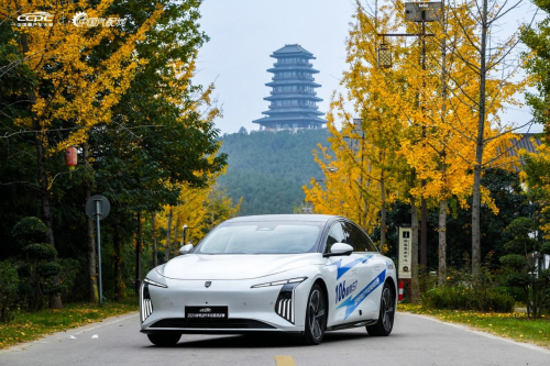 連摘雙冠！星海S7耀動2024純電動汽車性能挑戰(zhàn)賽！