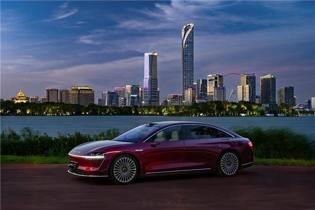 銷量起勢，北汽極狐2025展望更大飛躍(圖4)