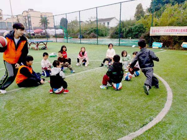 趣味活動(dòng)嗨翻天 三圣社區(qū)藏著幸福密碼