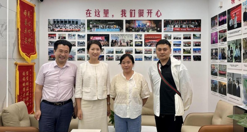 恩施職業(yè)技術學院人文教育學院院長到訪草枚熊家政